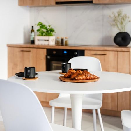 Apartamenty Fuzja - Komfortowe Mieszkania Blisko Centrum Lodzi Garaz Εξωτερικό φωτογραφία