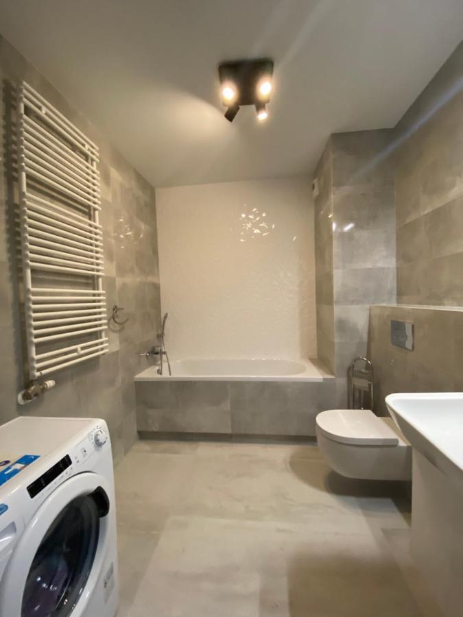 Apartamenty Fuzja - Komfortowe Mieszkania Blisko Centrum Lodzi Garaz Εξωτερικό φωτογραφία