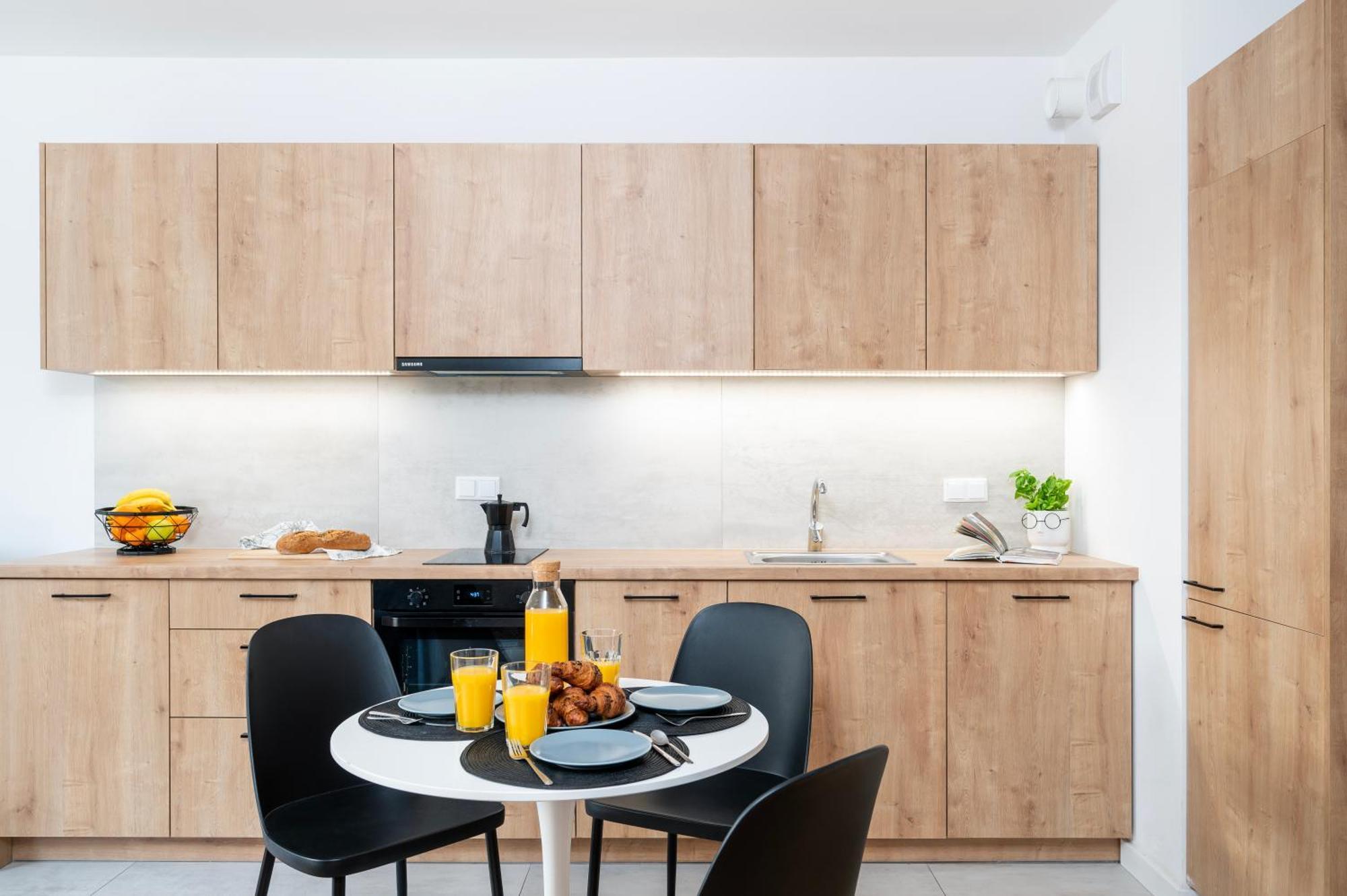 Apartamenty Fuzja - Komfortowe Mieszkania Blisko Centrum Lodzi Garaz Εξωτερικό φωτογραφία