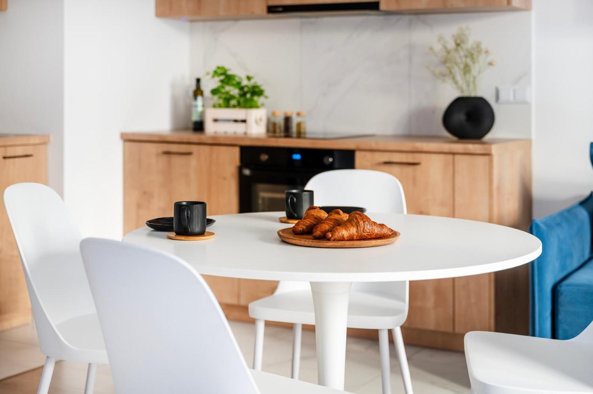 Apartamenty Fuzja - Komfortowe Mieszkania Blisko Centrum Lodzi Garaz Εξωτερικό φωτογραφία